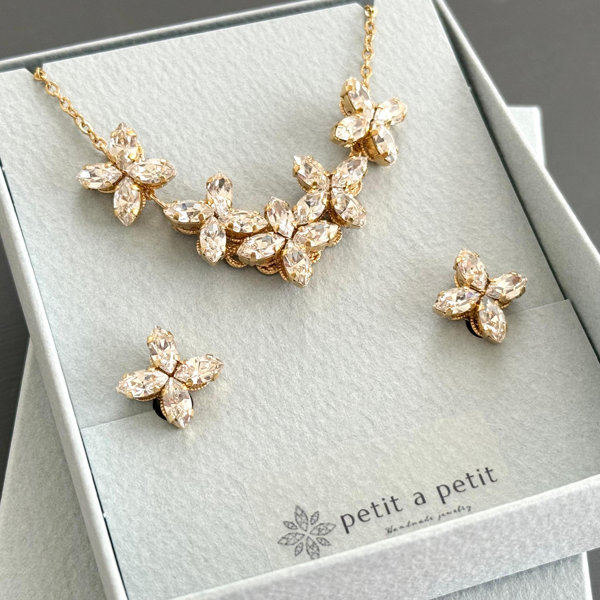 国内送料無料 総スワロフスキー®︎  Fleur ネックレス［サージカルステンレスチェーン］&ピアスorイヤリング | 3枚目